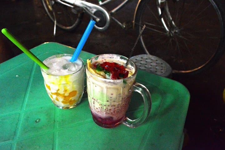 Yangon Evening Street Food and Market Walking Tour photo 3
