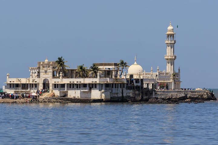 Mumbai Temple Tour in Private Vehicle photo 2
