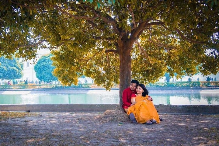 Private Photo Session with a Local Photographer in Varanasi photo 5