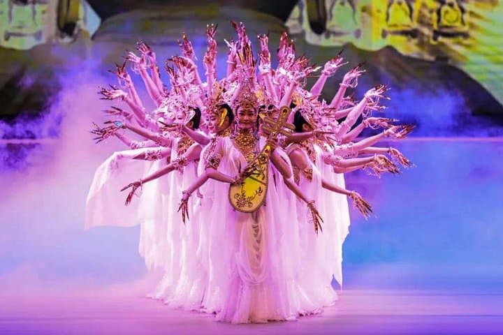 3-Day Private Silk Road Tour of Dunhuang: Mogao Grottoes, Yulin Grottoes, Crescent Moon Pool photo 4