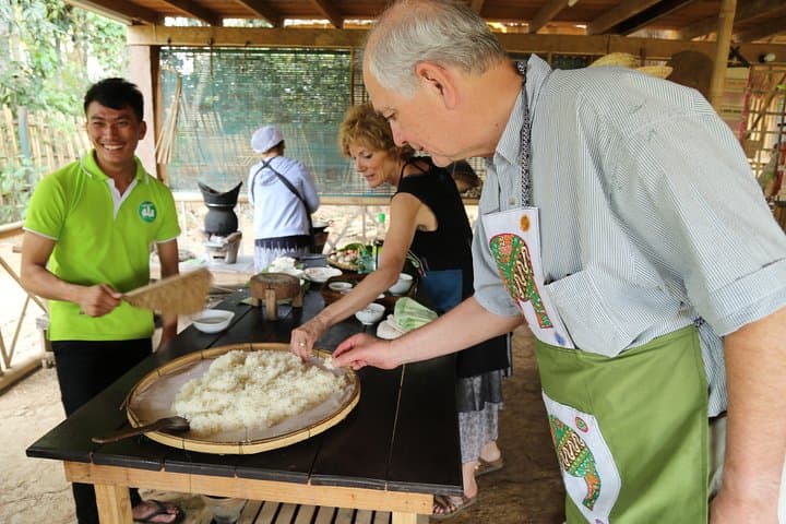 Day-time Bamboo weaving & Cooking Classes join-in photo 2