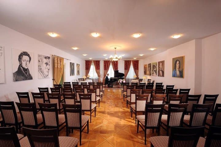 Chopin Piano Concert at Chopin Gallery with a Glass of Wine photo 3