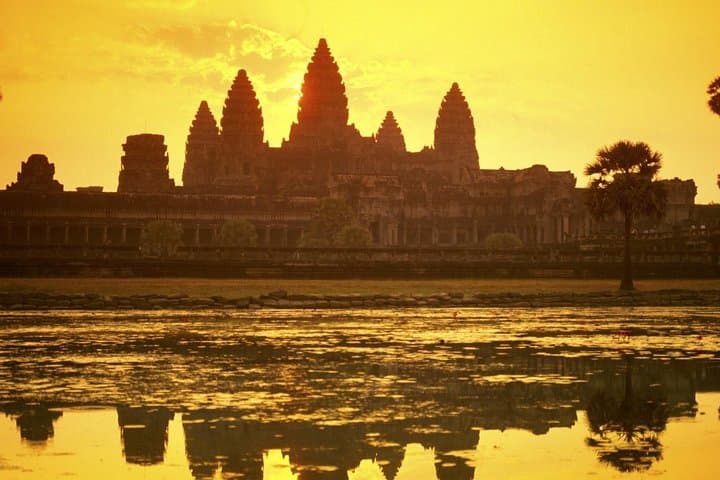 Full-Day Angkor Wat Sunrise Private Tour with Guide from Siem Reap photo 3