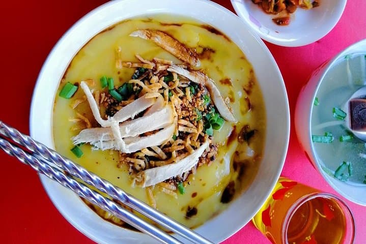 Yangon Breakfast and Market Tour - The must try dishes! photo 2