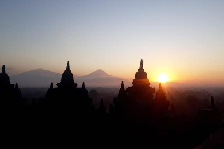 Borobudur Sunrise Tour-Special Package photo 2