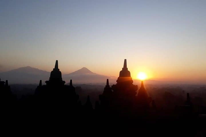 Borobudur Sunrise Tour-Special Package photo 5