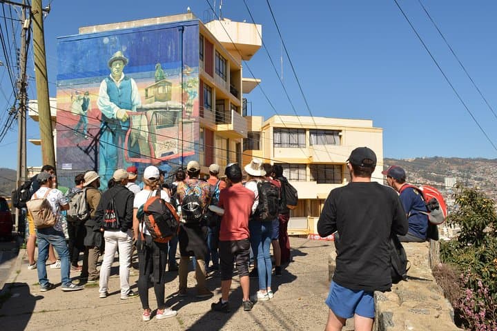 Graffiti Tour in Valparaiso photo 4