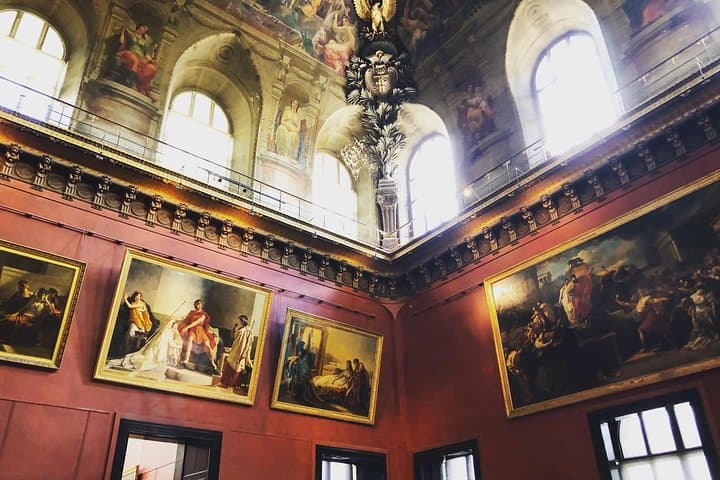 Secrets & Scandals of the Louvre - Limited to 6 Guests