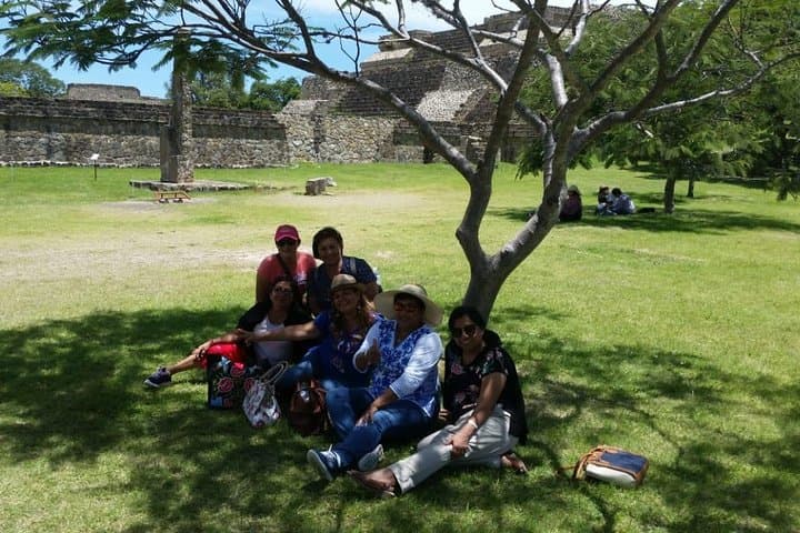 Monte Alban Guided Half Day Tour photo 3