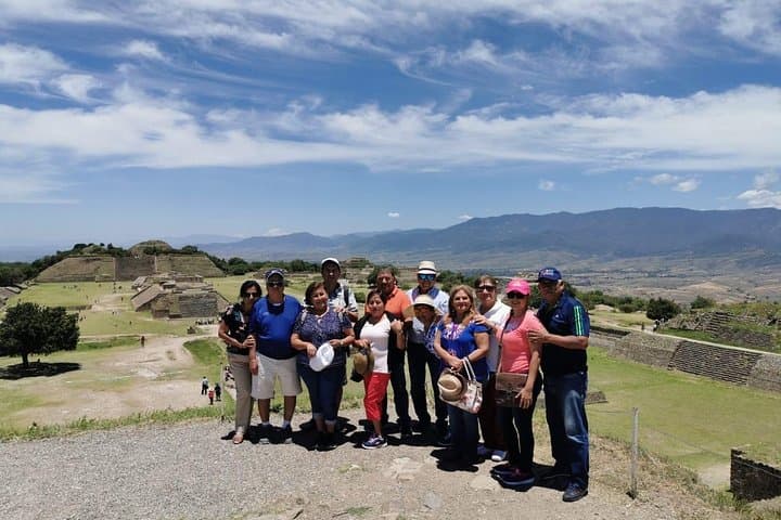 Monte Alban Guided Half Day Tour photo 4