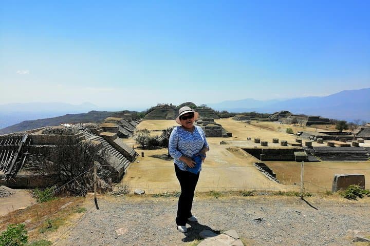 Monte Alban Guided Half Day Tour photo 5