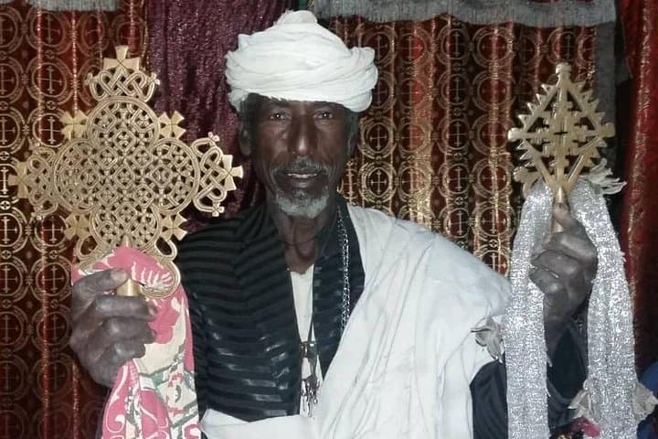 Tour 11 monolithic rock churches & museum in Lalibela & cave church with mummies photo 4