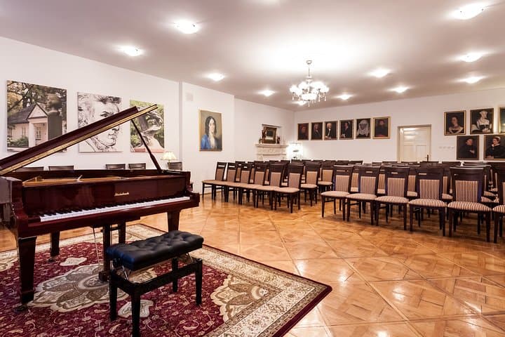 Chopin Piano Concert at Chopin Gallery with a Glass of Wine photo 4