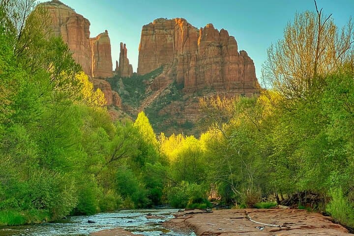 Sedona Creekside of Cathedral Rock Hike With a Private Guide