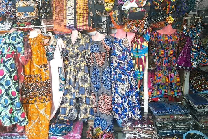Your assistant in interpretation & in shopping in Dakar markets photo 4