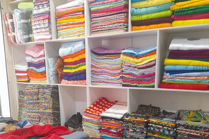 Your assistant in interpretation & in shopping in Dakar markets photo 5