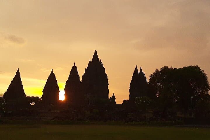 Yogyakarta: Borobudur Merapi Jeep Tour Prambanan, Private Car  photo 5