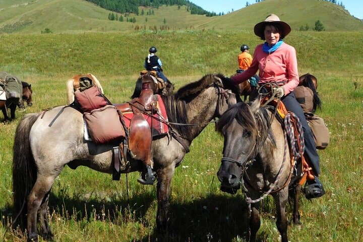 Horseback Riding Tour to Turtle Rock & Aryabal photo 3