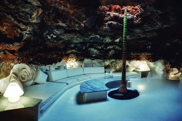 Tour Teguise market + Cesar Manrique Foundation photo 2