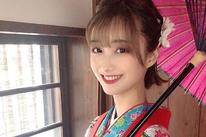 Traditional Japanese Costumes "Kimono", "Yukata", "Ryuso", "Photograph Course "Hair Set & Lipstick & Kimono & Photography"