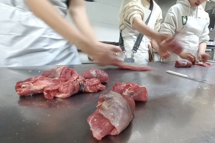 Cooking class in a cave restaurant in the Sassi of Matera photo 5