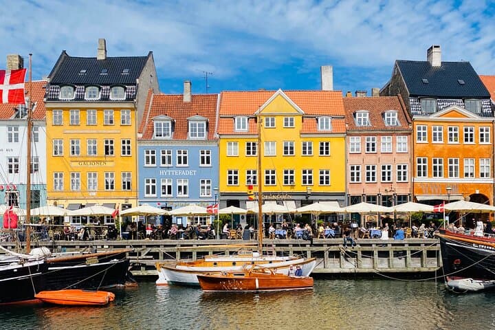 Private Copenhagen Boat cruise in Scandinavian mahogany boat photo 5