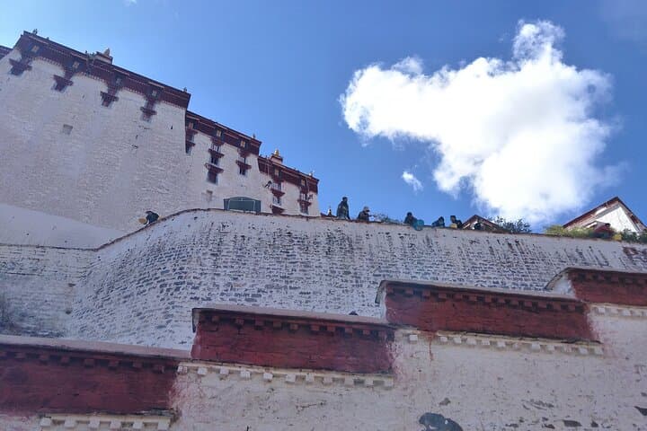 Private Guided Day Tour Potala Palace and Sera Monastery photo 4