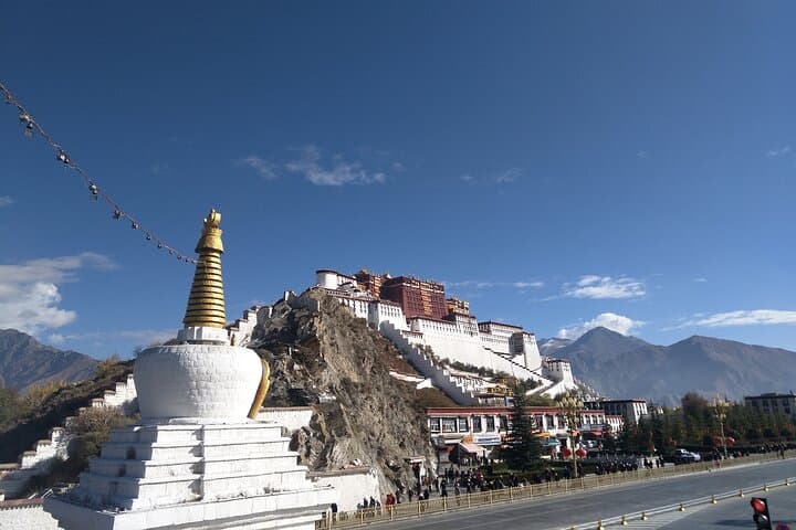 Private Guided Day Tour Potala Palace and Sera Monastery photo 5