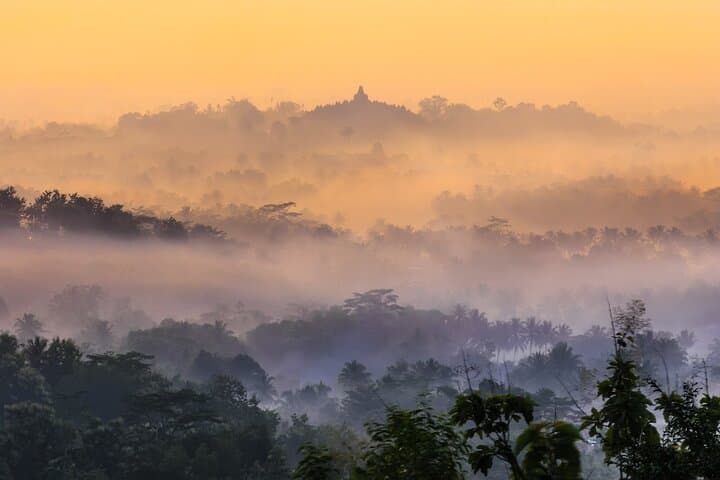 Borobudur (Climb Up), Sultan Palace - Tamansari, Prambanan Tour photo 5