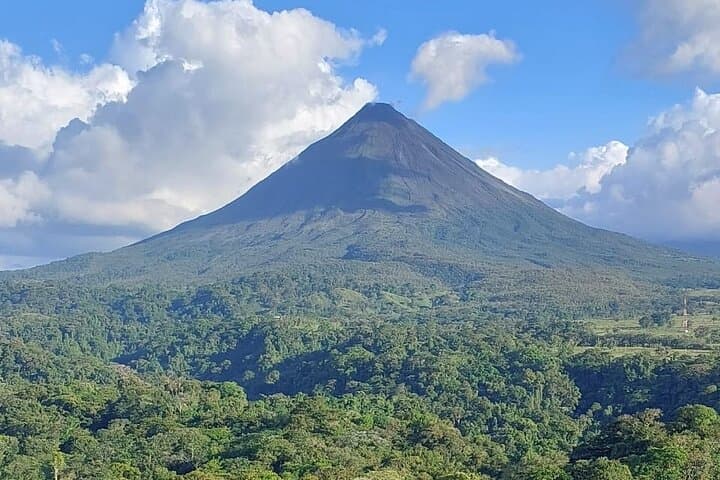 Transfers in La Fortuna, One-way or Round-Trip photo 2