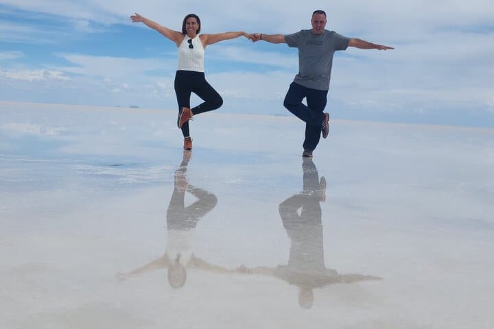 Full Day Tour in Salar de Uyuni with Photoshoot photo 2