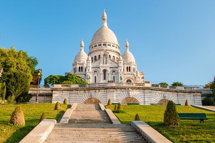 Basilica of the Sacred Heart of Montmartre Audio Guide on Smartphone