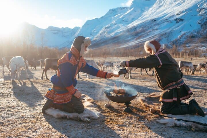 Exclusive Reindeers Experience in small groups, Tromso photo 3