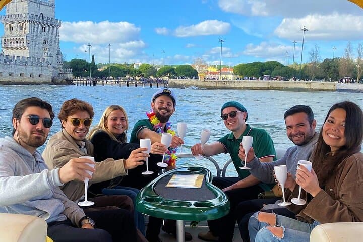 Lisbon Sunset Experience: Cruise, Wine and Live Music by the Capt photo 3