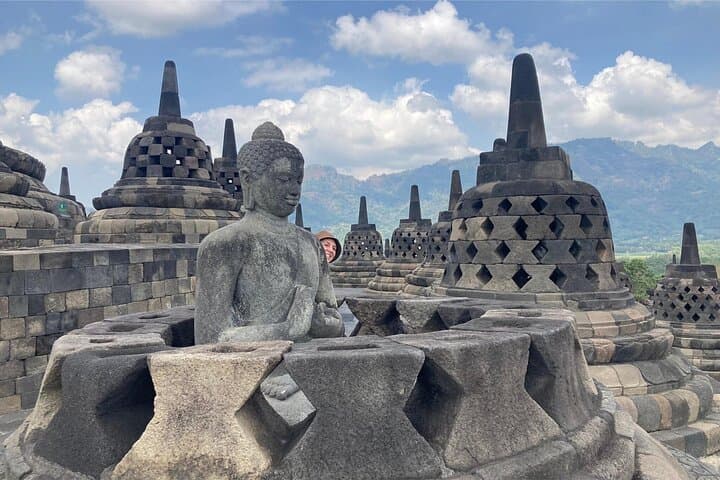 Yogyakarta: Borobudur Climb-up & Prambanan Day Trip All Inclusive photo 3