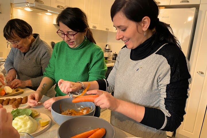 Traditional Home Cooking with a Local in İstanbul City Center
