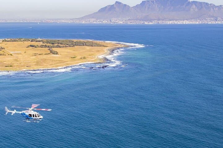 Private Helicopter Tour to Robben Island with Guided Tour photo 3