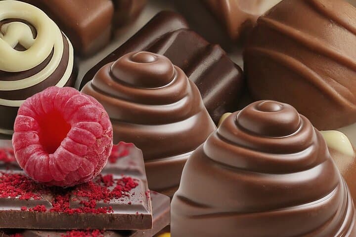 3h Royal Castle Tour: Interior, Garden Pralines, Coffee & Dessert photo 4