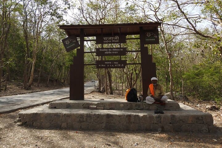 Rishikesh: Guided Walking Caves, Temples & Beatles Ashram photo 5