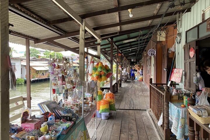Hidden Bangkok: Local Canal & Artist Village by EV Boat photo 5
