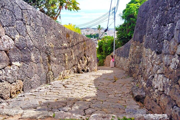 Shurijo Castle & Royal Mausoleum Tour – Ryukyu Kingdom Heritage photo 3