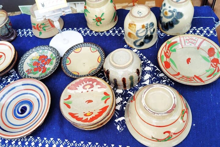 Naha: Discover Yachimun Pottery and Local Crafts in Tsuboya