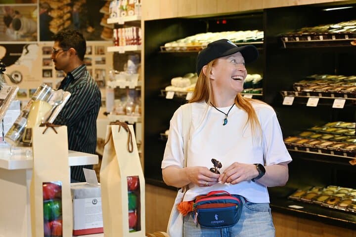 Amsterdam Food Tour with Full Meal & Drinks by Do Eat Better photo 2