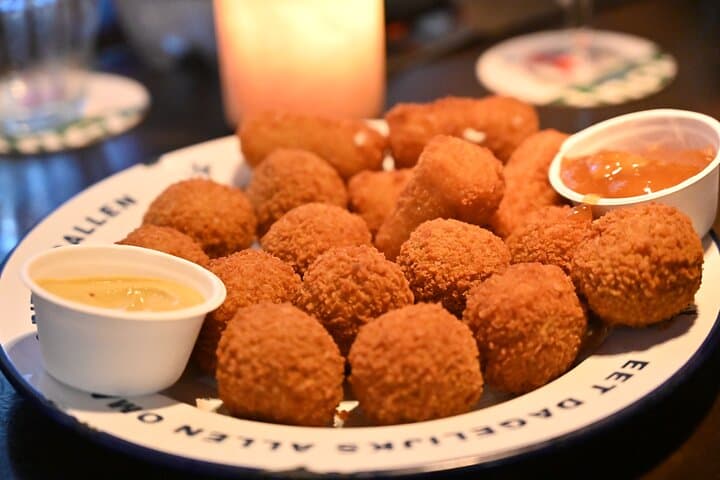 Amsterdam Food Tour with Full Meal & Drinks by Do Eat Better photo 5