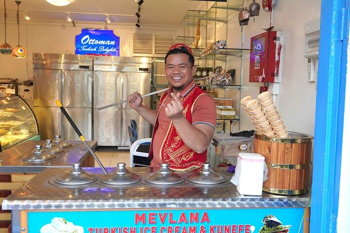 Thread of Faith and Fabric: Singapore Kampong Glam Walking Tour photo 4