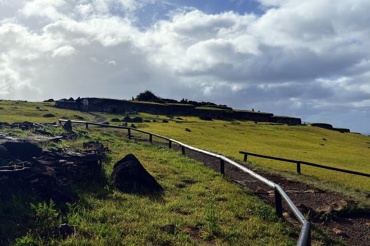 Birdman Ceremonial Route: Orongo, Ranu Kau Half-Day Tour  photo 5