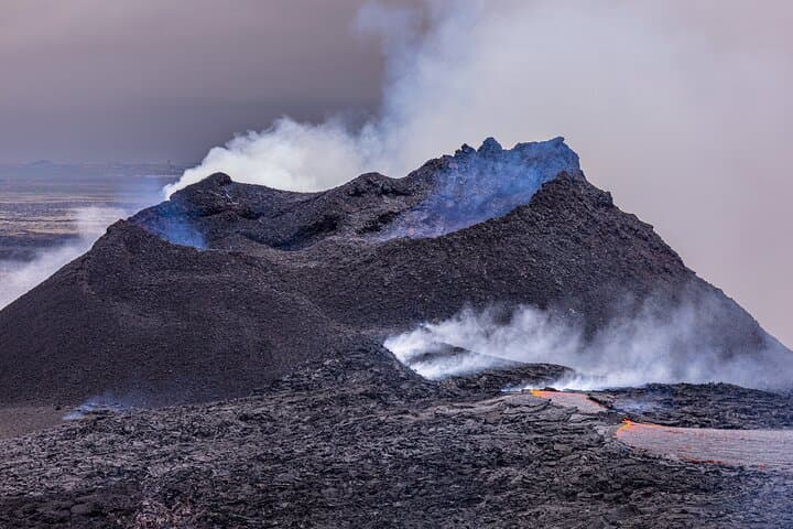Helicopter Tour Over Iceland’s Reykjanes Volcano Eruption Site photo 2