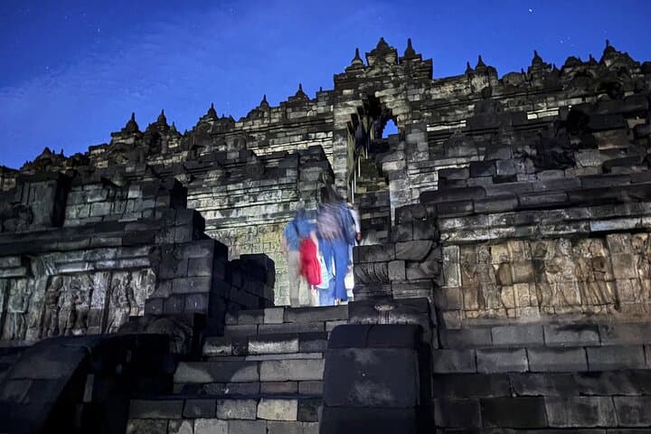 Borobudur Sunrise On Temple and Prambanan ALL-IN Private Tour photo 4