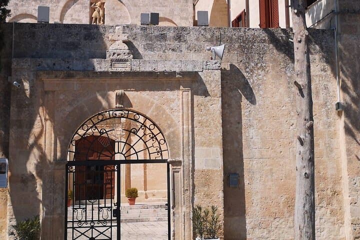 Murgia Materana tour on the trail of the Basiliani rock church photo 5