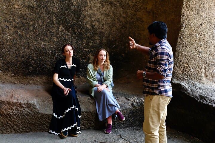  Mumbai Full-Day Sightseeing & Elephanta Caves Tour photo 2